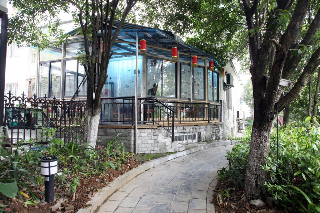 Riverside Inn Guilin Central Exterior photo