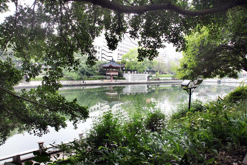 Riverside Inn Guilin Central Room photo